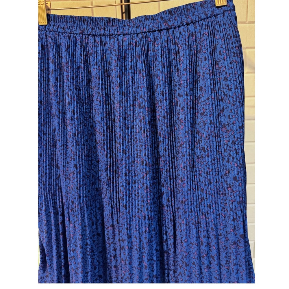 Skies Are Blue Pleated Midi Skirt Blue Purple Floral Elastic Waist SP 52837SH